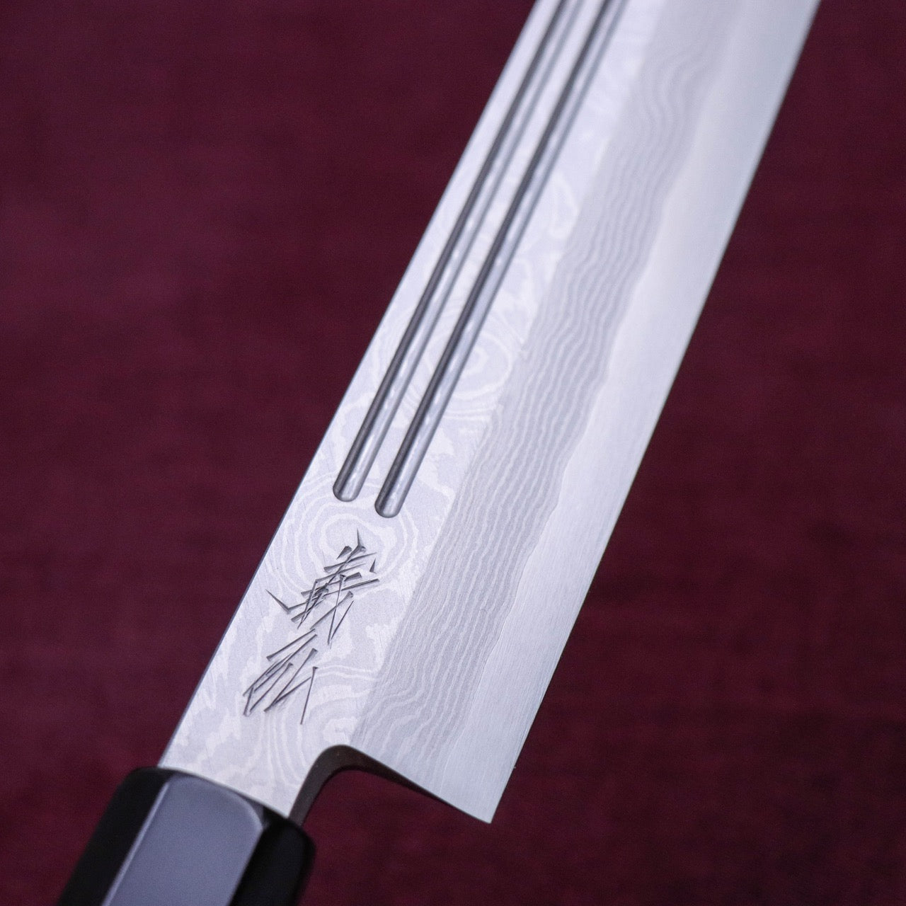 義弘作 銀三墨流 護摩箸 珠玉二本彫 勘所型切付柳刃