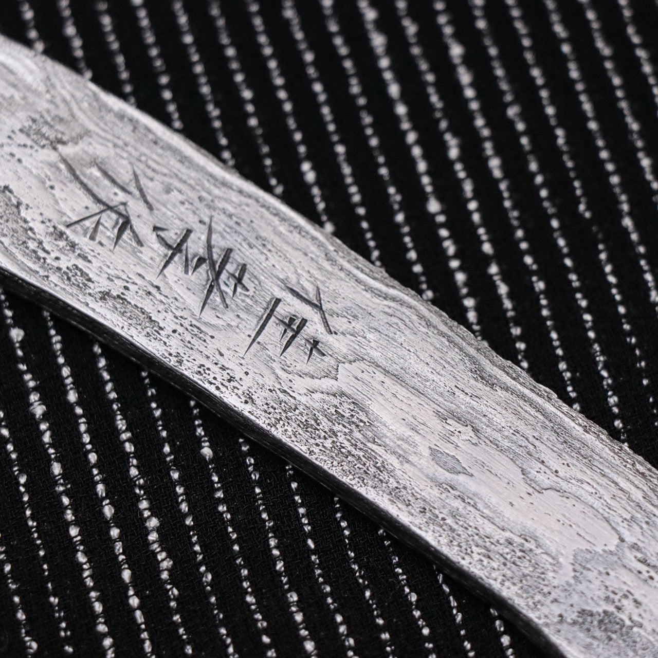 金高佳孝作 手工鍛煉古鐵白一鋼 共柄片刃小刀