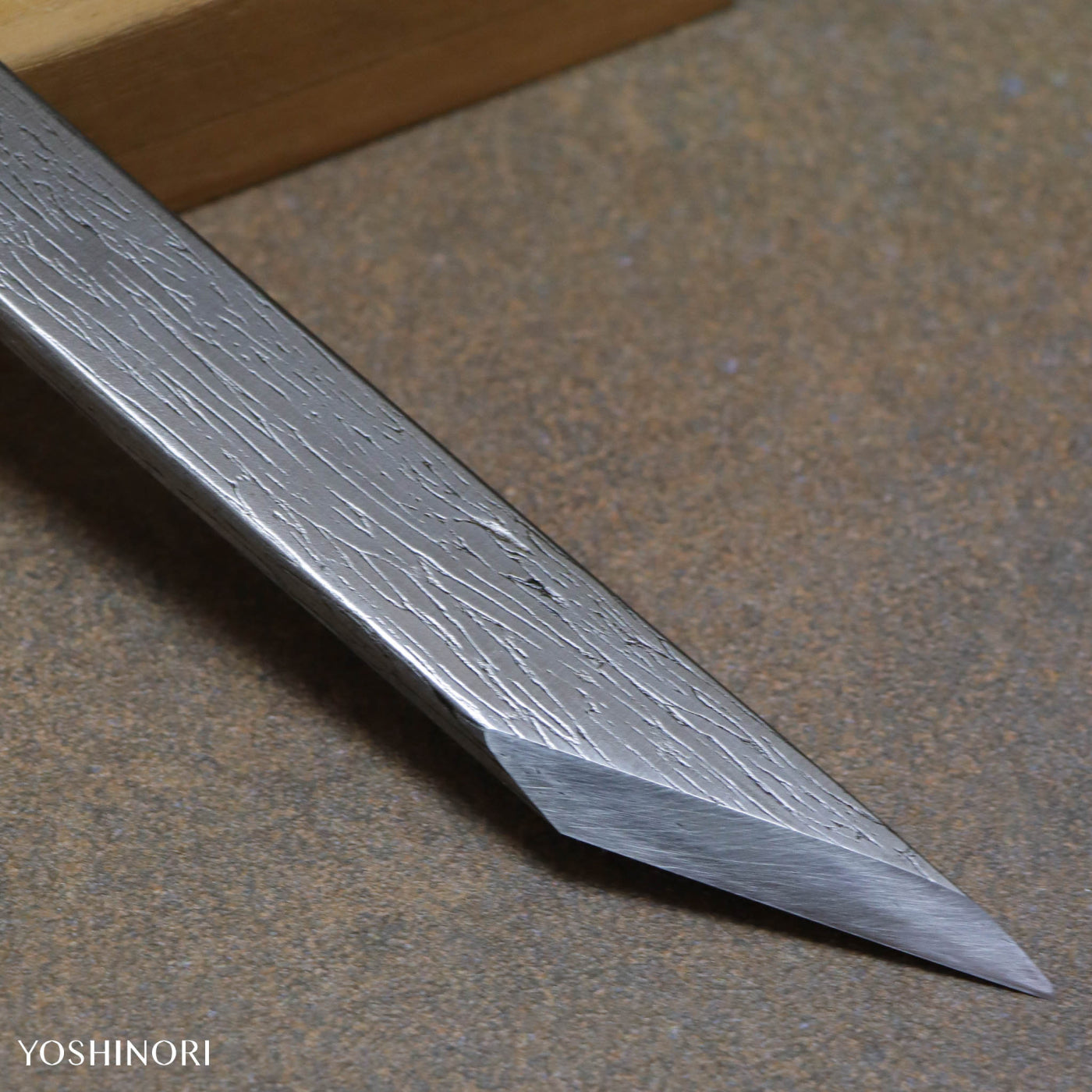 藤原佳孝作 鋼索夾鋼切出