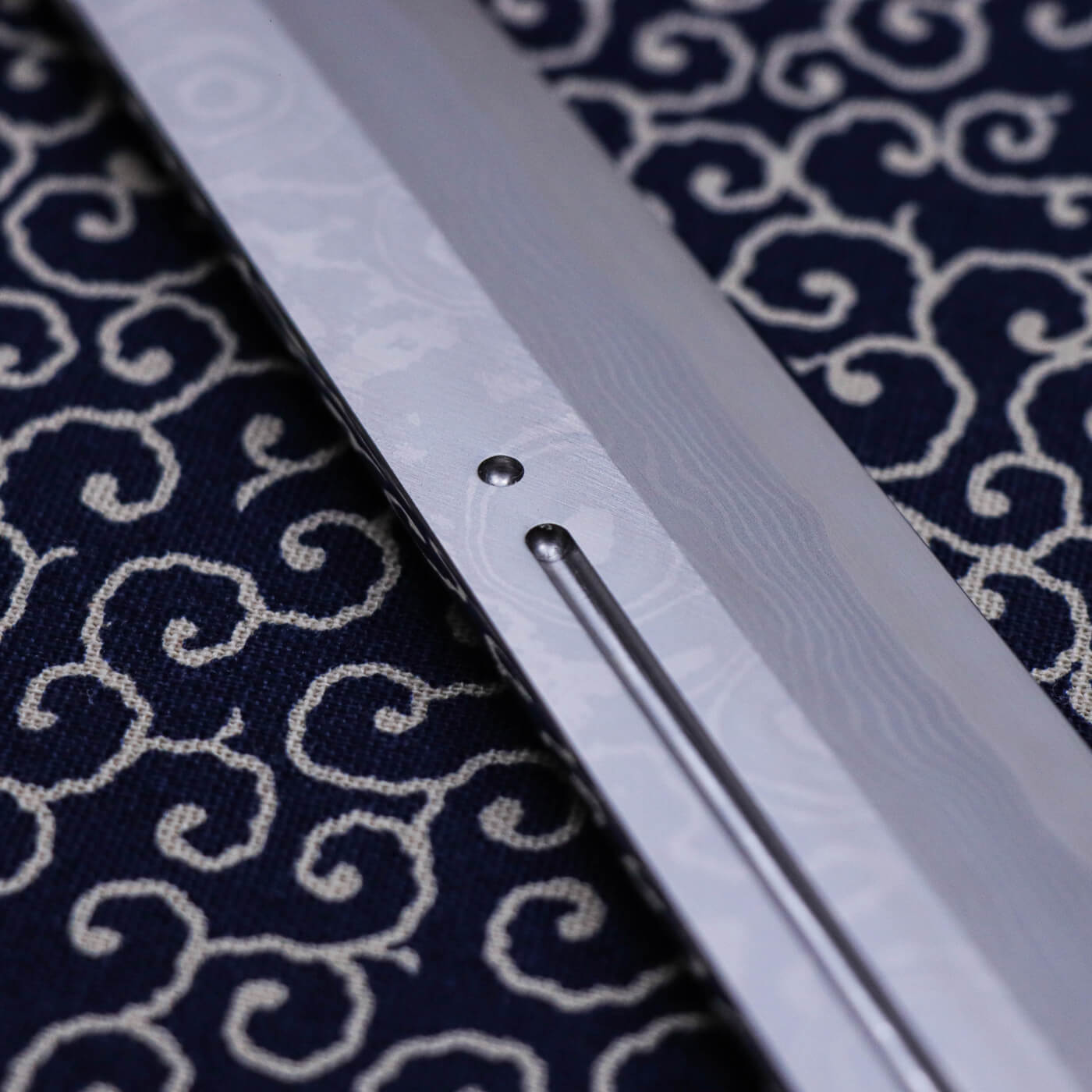 Yoshihiro Suminagashi Silver #3 Damascus cladding Sakimaru Takohiki with Single Groove