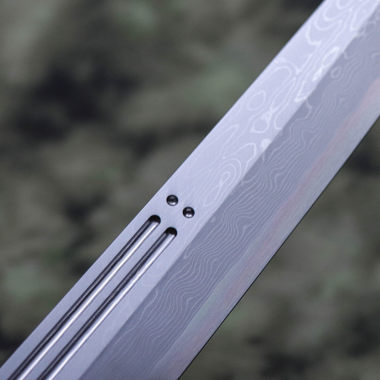 義弘作 青一墨流 護摩箸 珠玉二本彫 先丸柳刃 三銀卷八角柄