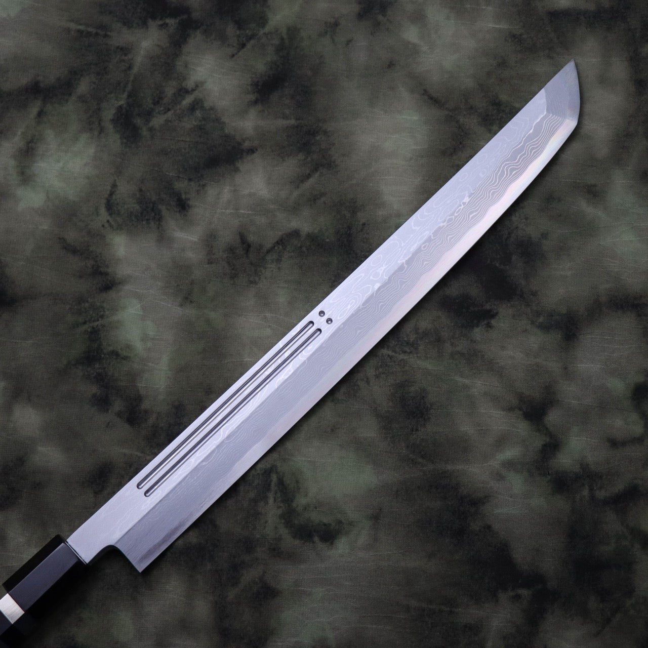 義弘作 青一墨流 護摩箸 珠玉二本彫 先丸柳刃 三銀卷八角柄