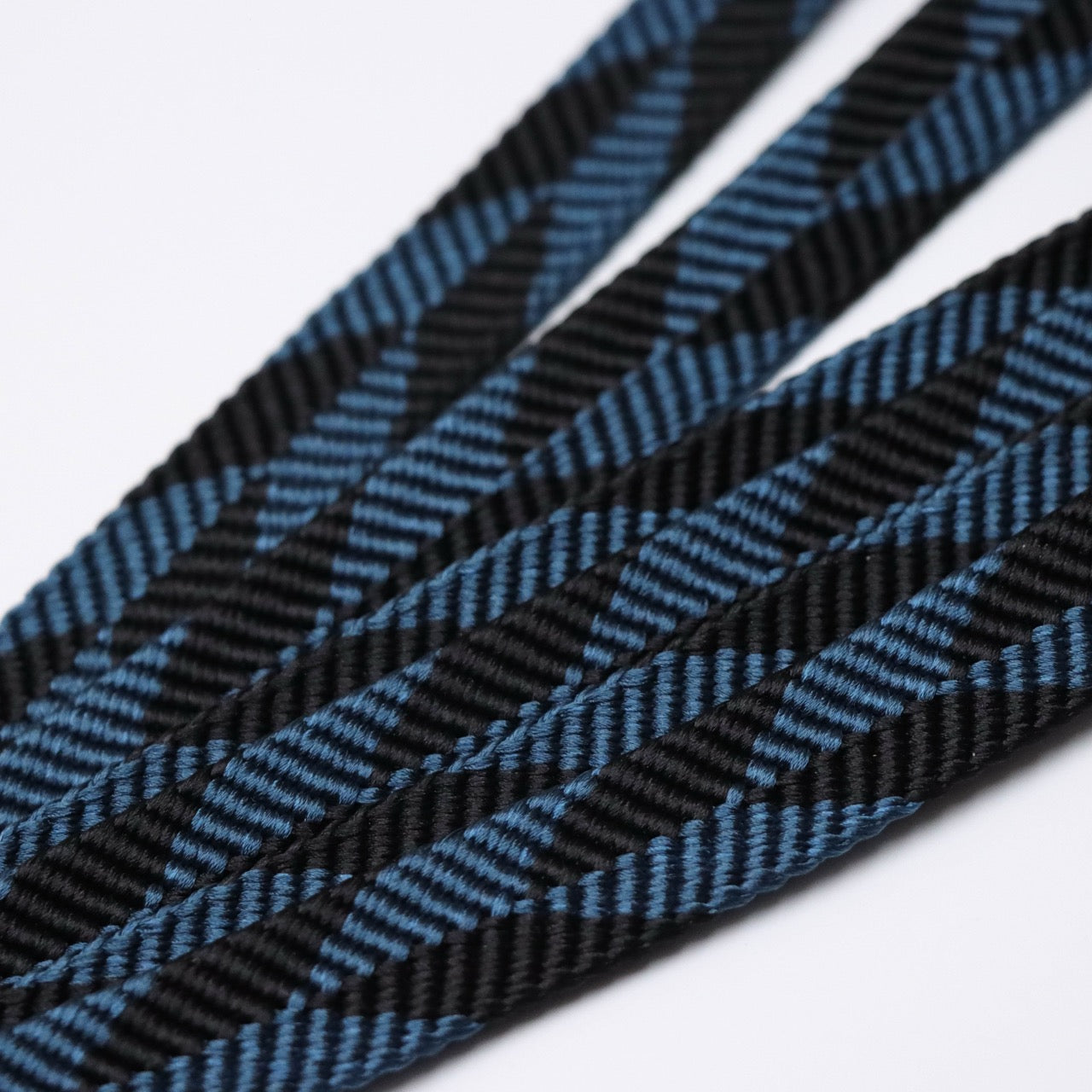 濃州堂正絹矢絣笹浪兩色織下緒