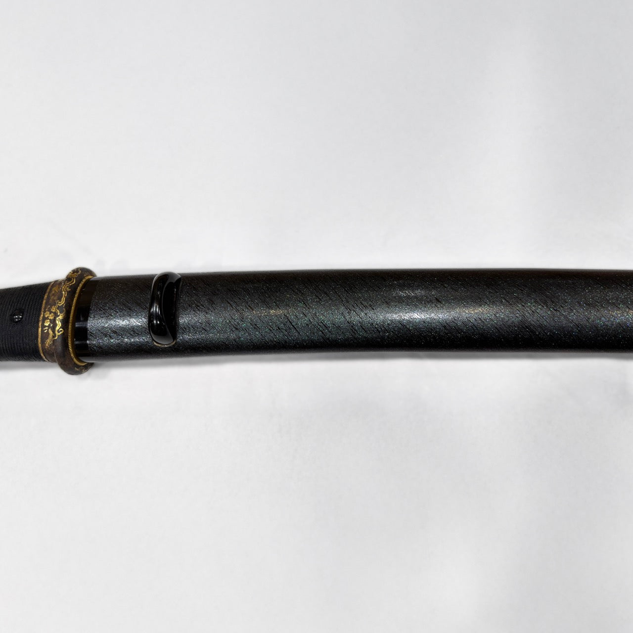 短刀 無銘（新新刀期 海部）時雨微塵梨地塗肥後拵付