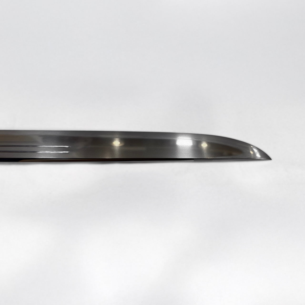 短刀 無銘（新新刀期 海部）時雨微塵梨地塗肥後拵付