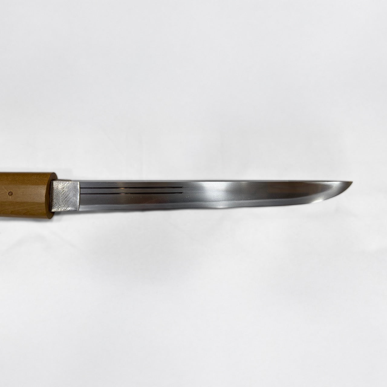 短刀 無銘（新新刀期 海部）時雨微塵梨地塗肥後拵付