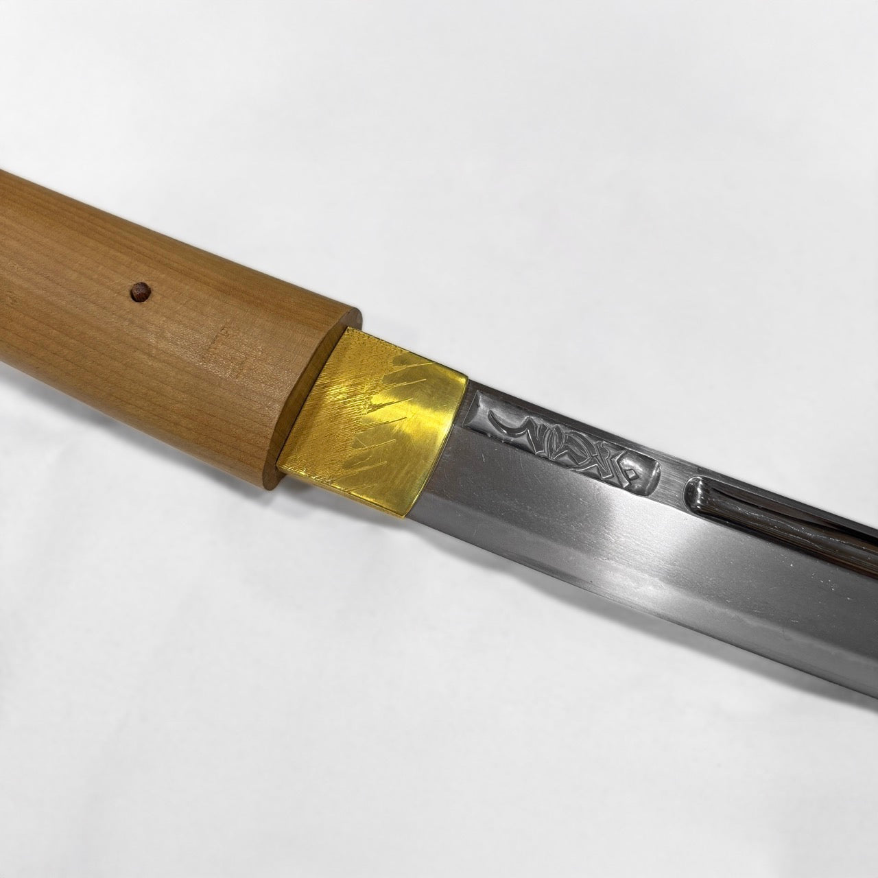 濃州住真勢子兼吉門人兼信 嫡子丹波修司兼延鍛之 昭和四十八年正月吉辰