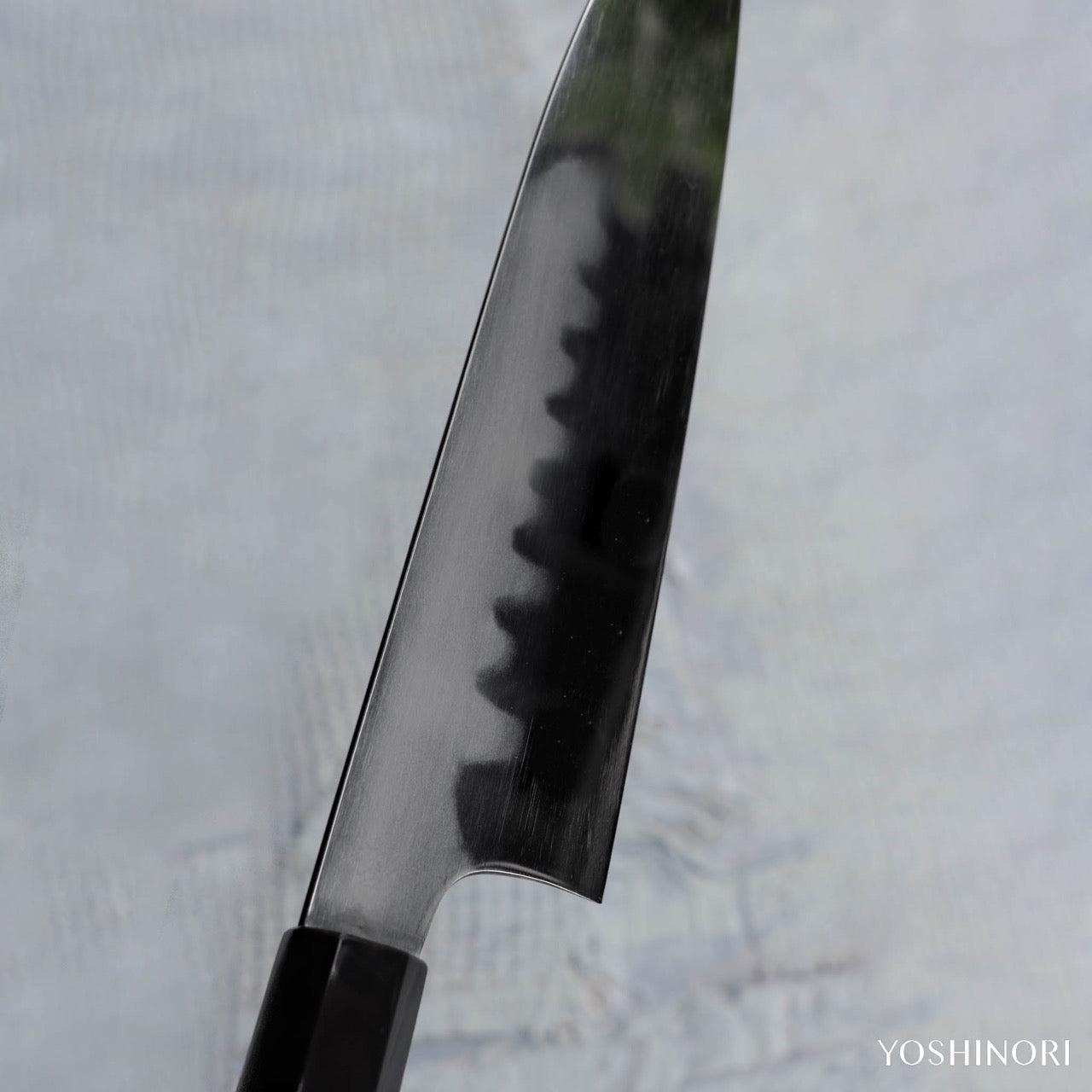 源昭忠 DX青二鋼 水本燒鏡面「蛙子丁子刃紋」和牛刀 付本漆螺鈿變塗鞘