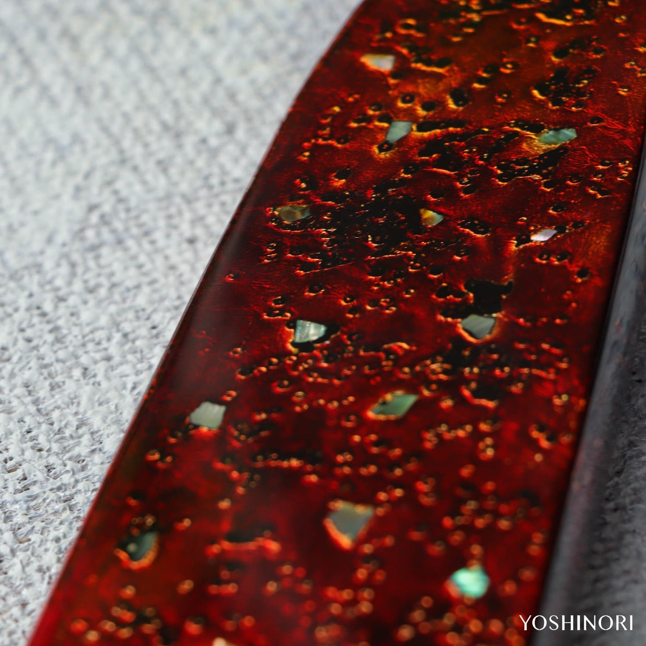 源昭忠 DX青二鋼 水本燒鏡面「蛙子丁子刃紋」和牛刀 付本漆螺鈿變塗鞘