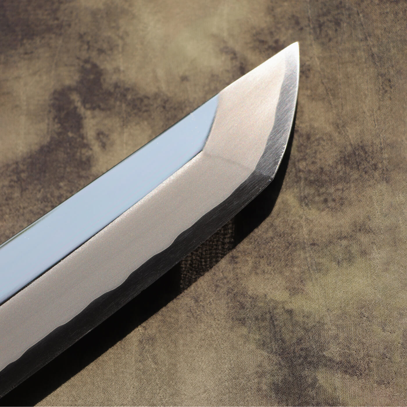 Yoshihiro Ginsan Mirror Finish Sakimaru Takohiki with Single Groove