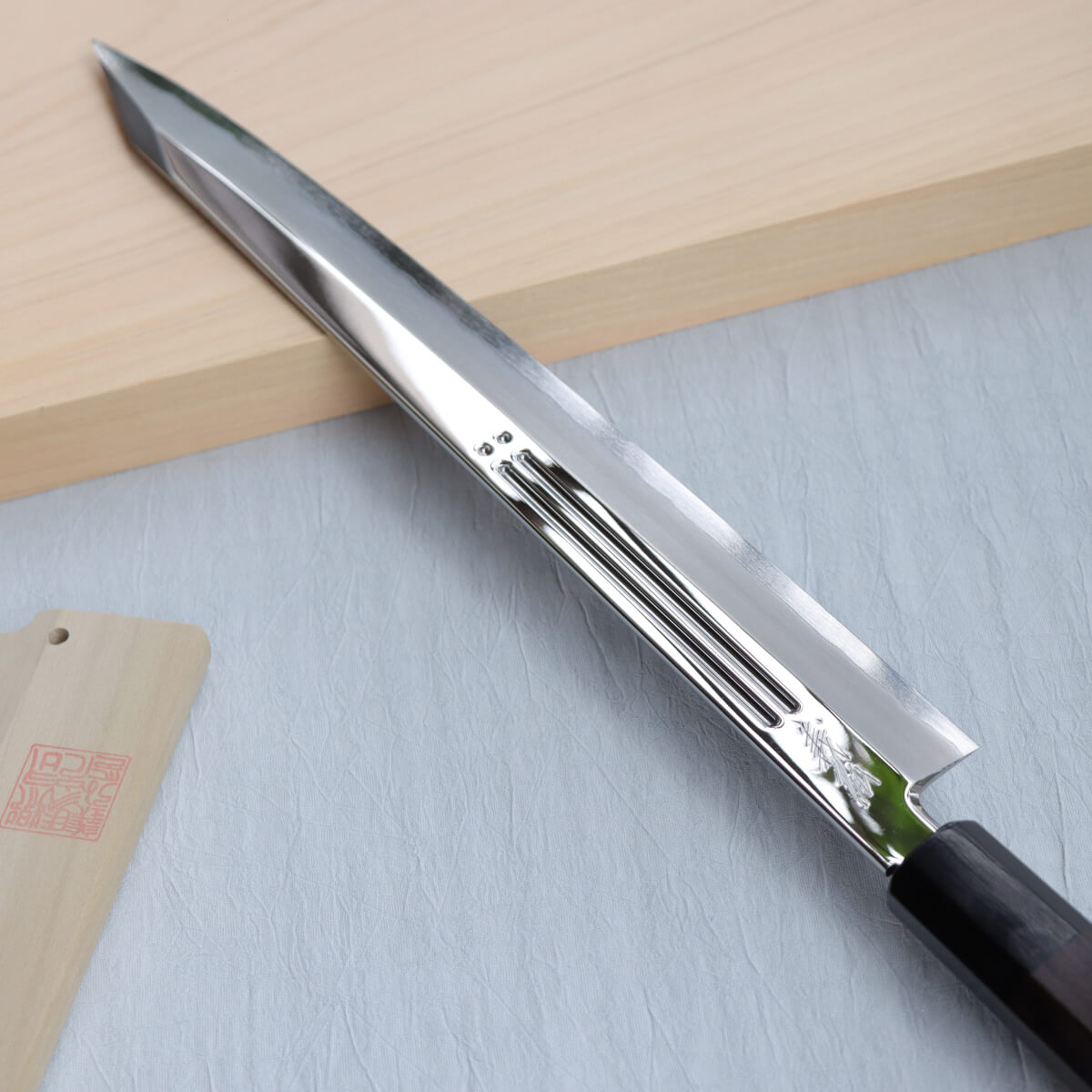 義弘作 銀三鏡面 勘所型切付柳刃 護摩箸 珠玉二本彫 黑八角