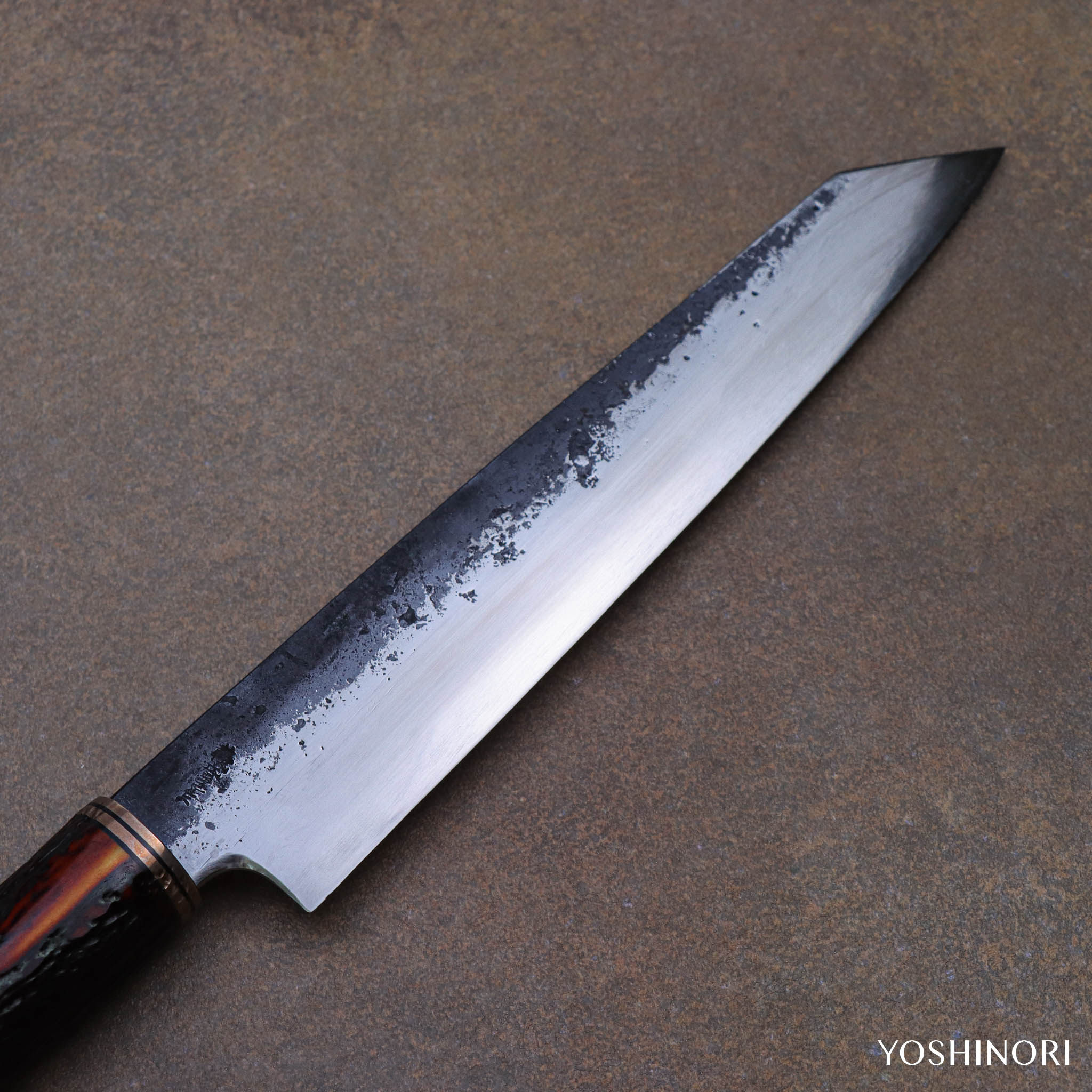 秋友義彥 甲伏鍛黑打 切付包丁（劍形山刀）琥珀鹿角柄