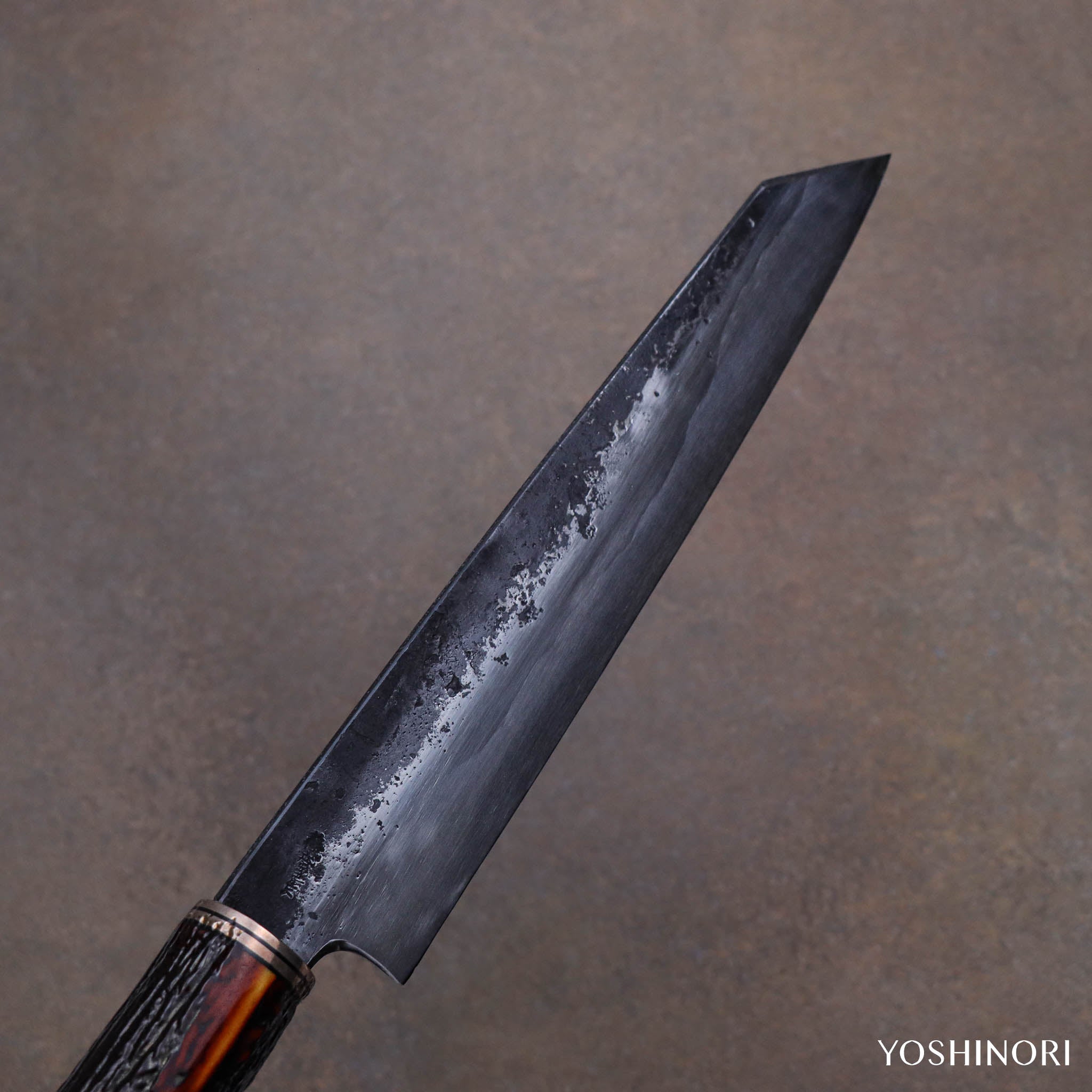 秋友義彥 甲伏鍛黑打 切付包丁（劍形山刀）琥珀鹿角柄