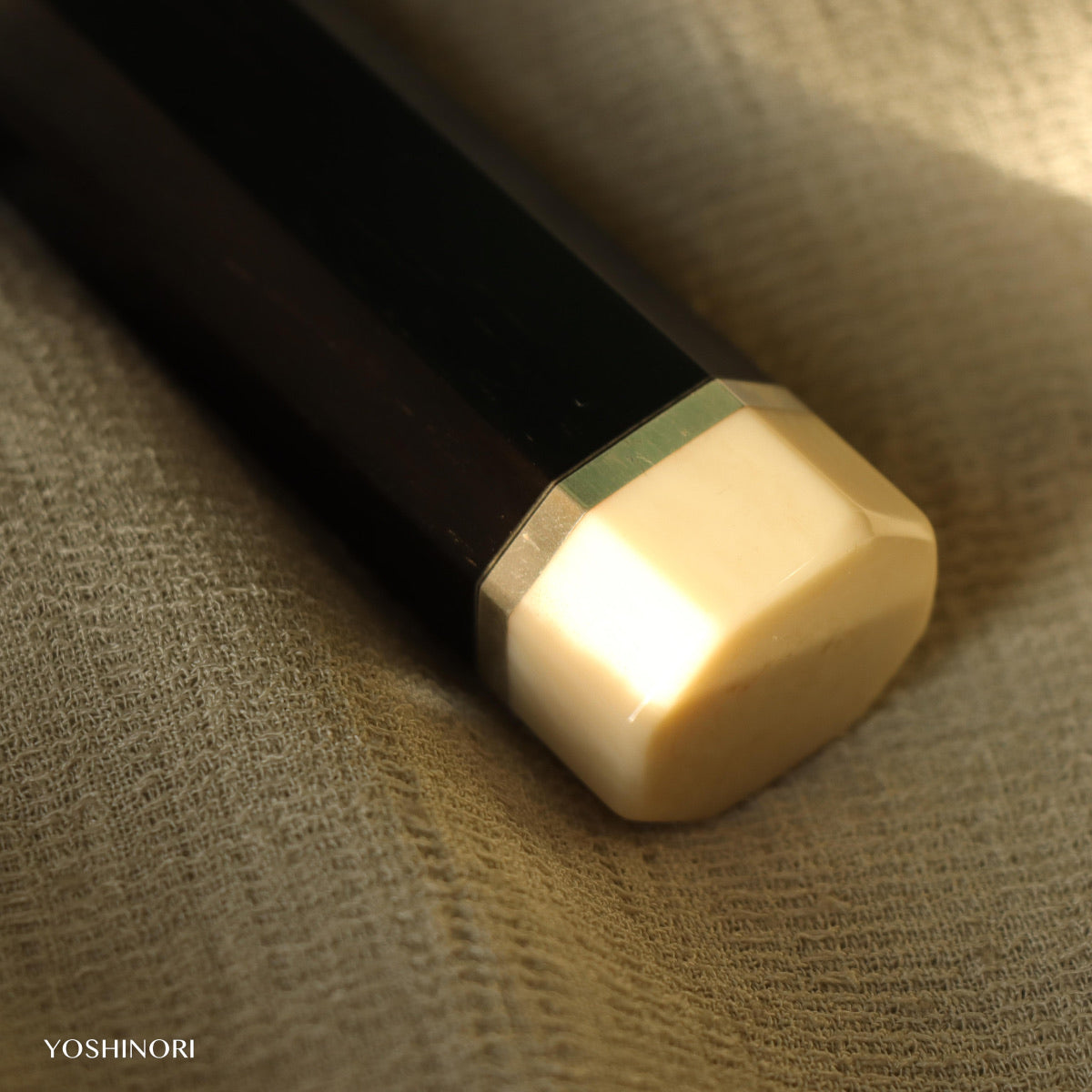 源昭忠 DX青二鋼 水本燒鏡面 「蛙子丁子刃紋」柳刃 付本漆金梨地塗鞘