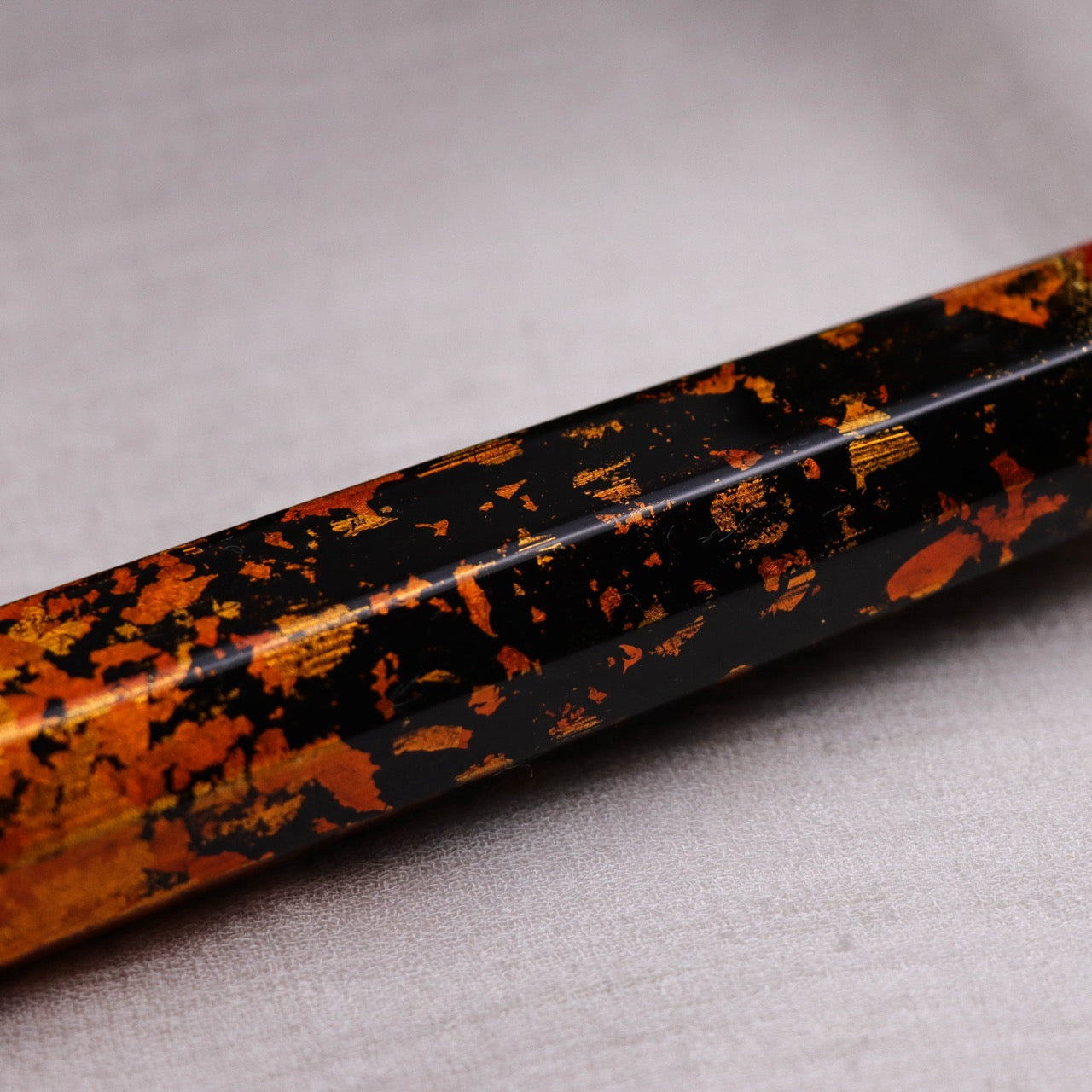 勝治作 青二 Stainless 黑打牛刀 本漆金箔塗漆八角柄